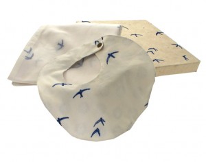 "seagulls bib and baby wrap set"