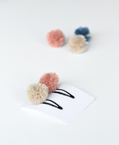 how to make pom pom hair clips